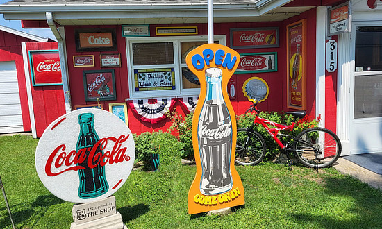 I Shopped at the Shop ... Perkins Wood and Glass ... on Route 66 in Gardner, Illinois