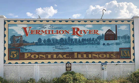 Scenic Vermilion River mural in Pontiac, Illinois 