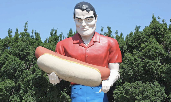 Paul Bunyon muffler man statue in Atlanta, Illinois along Route 66
