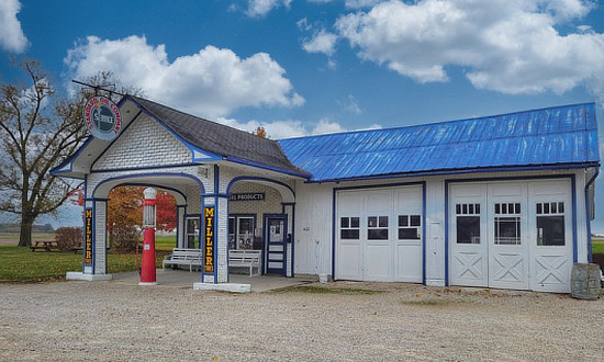 1932 Standard Oil Gas Station in Odell, Illinois