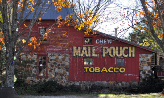 Mail Pouch Tobacco mural at Red Oak II, northeast of Carthage, Missouri Mail Pouch Tobacco mural at Red Oak II, northeast of Carthage, Missouri
