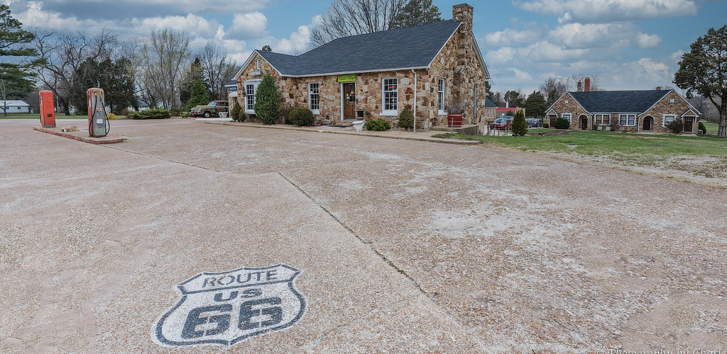 Panoramic view of the Wagon Wheel Motel in Cuba, Missouri  Panoramic view of the Wagon Wheel Motel in Cuba, Missouri