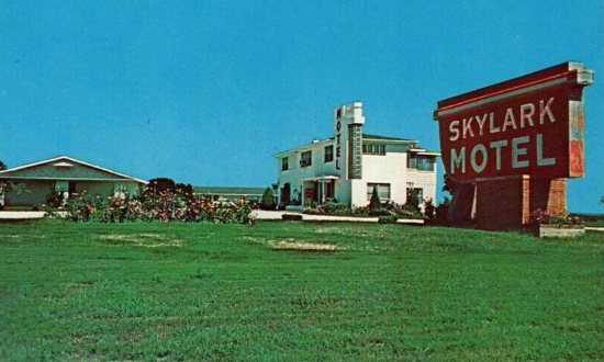 Skylark Motel in St. Clair, Missouri, on U.S. Highway 66